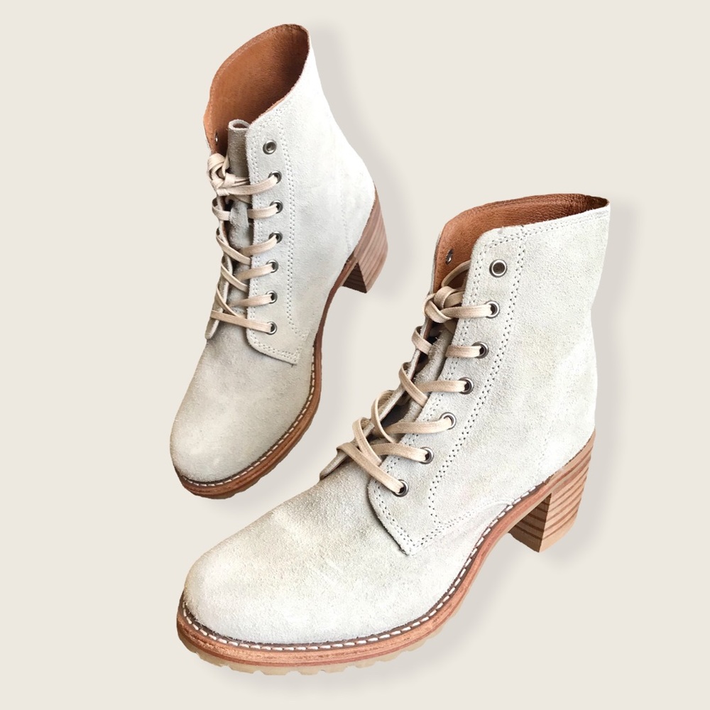 TRENDING Frye Sabrina 6G White Grey Suede Leather Lace Up Moto Combat Ankle Boot - Picture 16 of 16